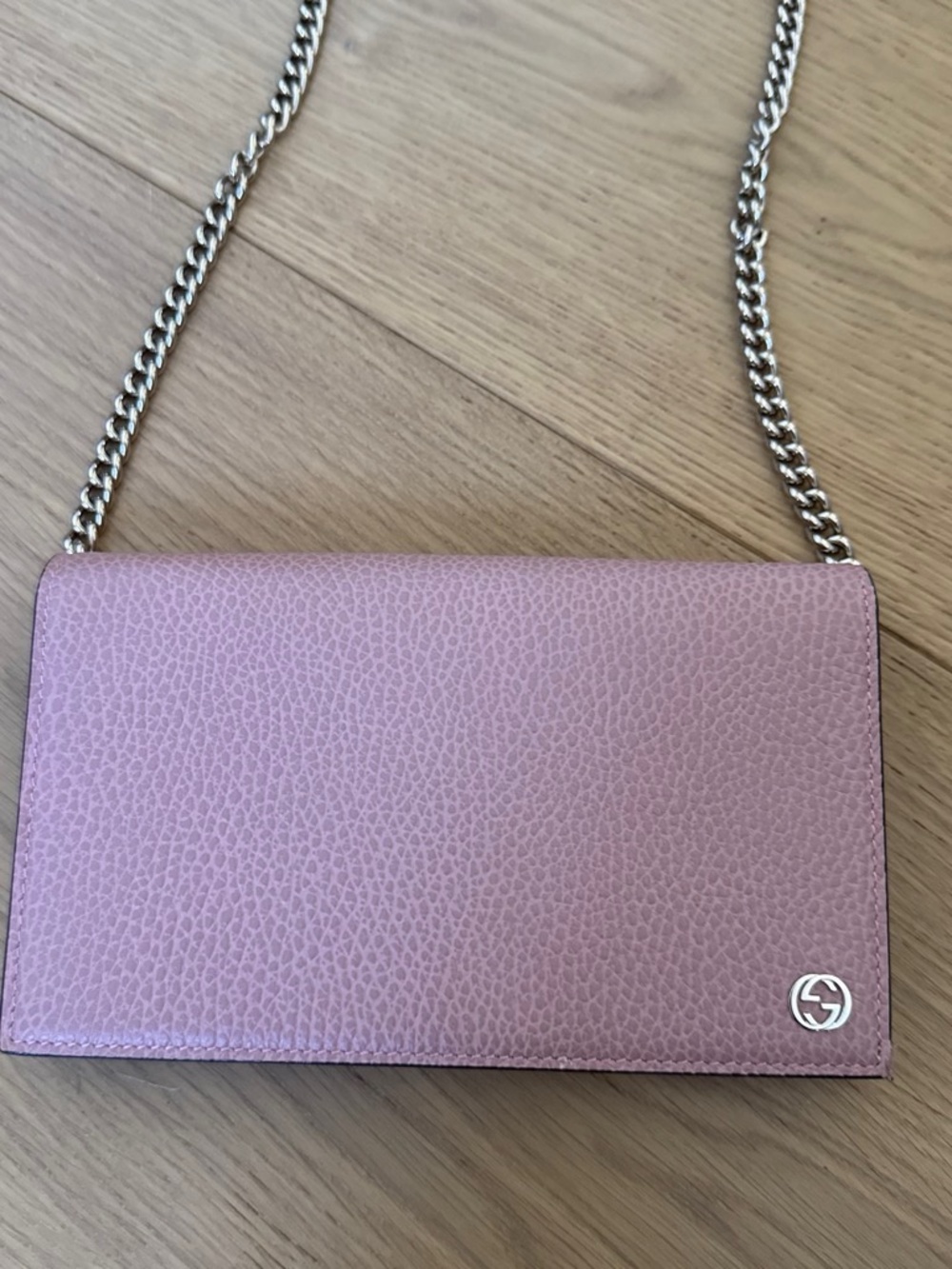 Gucci Lilac Pebbled Leather Chain Crossbody Bag